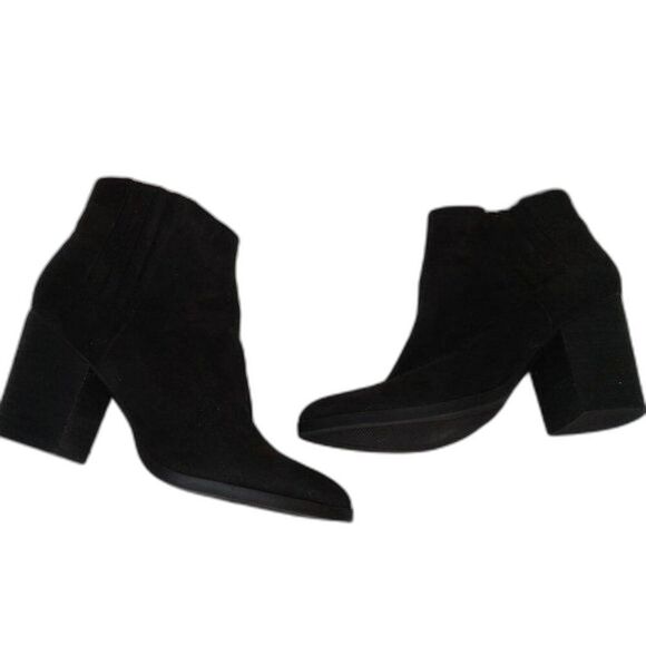 Madden Girl Shaakerr Chelsea Ankle Boots Chunk Heel Black Suede-Look Size 9M - Picture 1 of 14